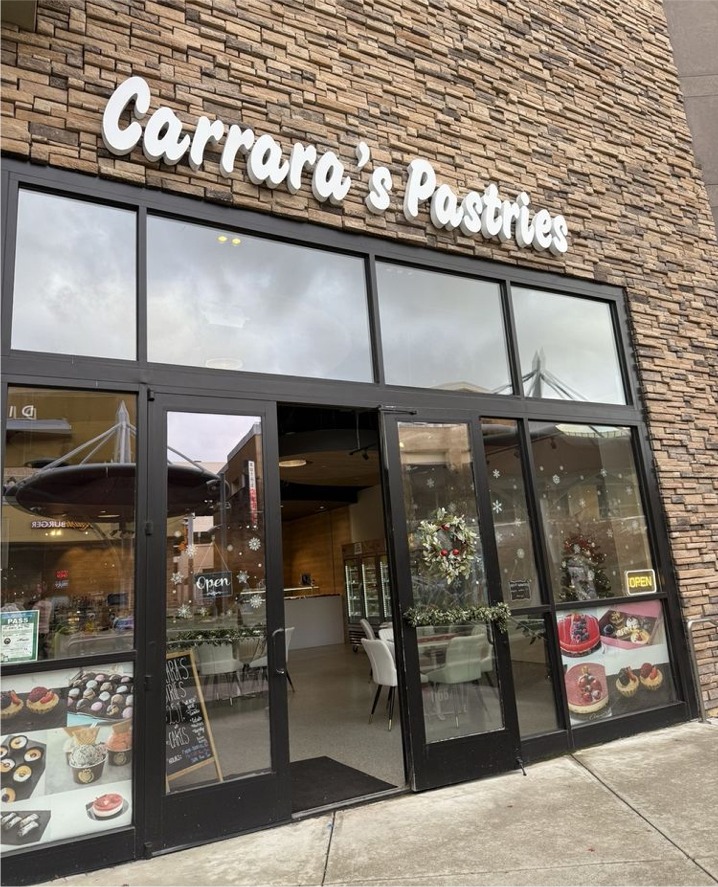 CARRARAs STORE FRONT